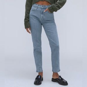 Everlane the original cheeky jean- stone washed sky